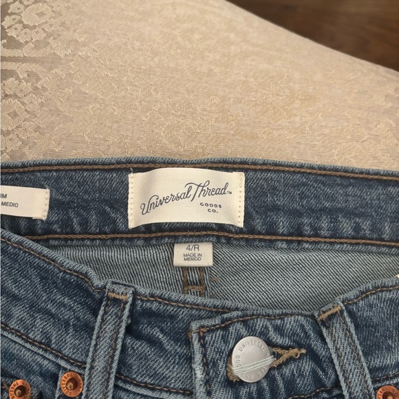 Universal Thread Blue Denim Jeans - Picture 2 of 6